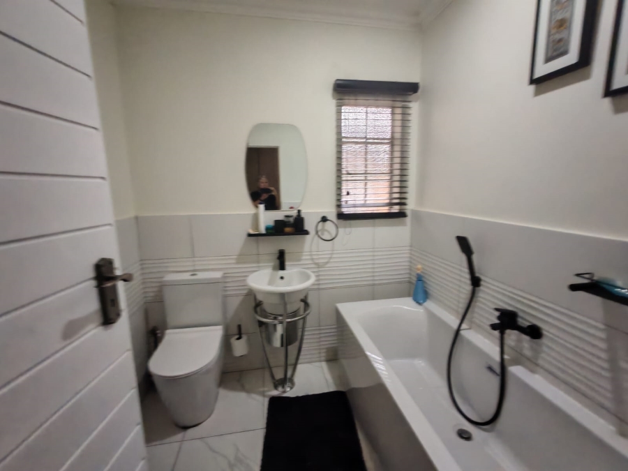 4 Bedroom Property for Sale in Vaalpark Free State